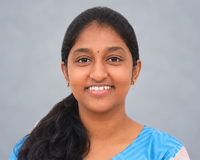 Photo of Yalini